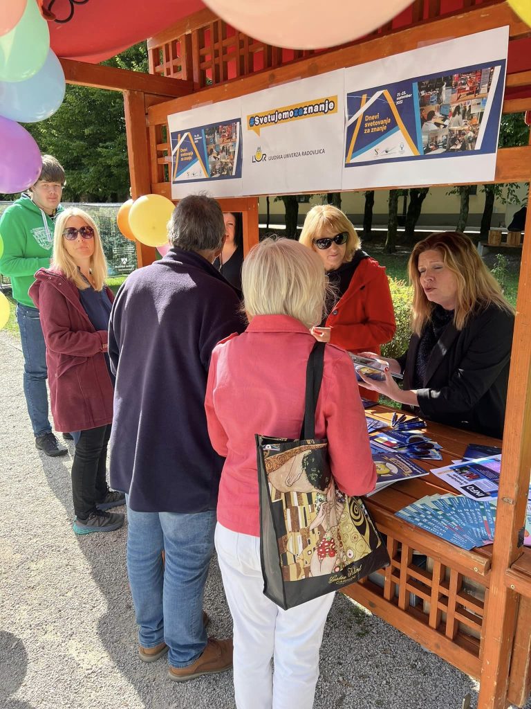 Fotografija s promocijske stojnice